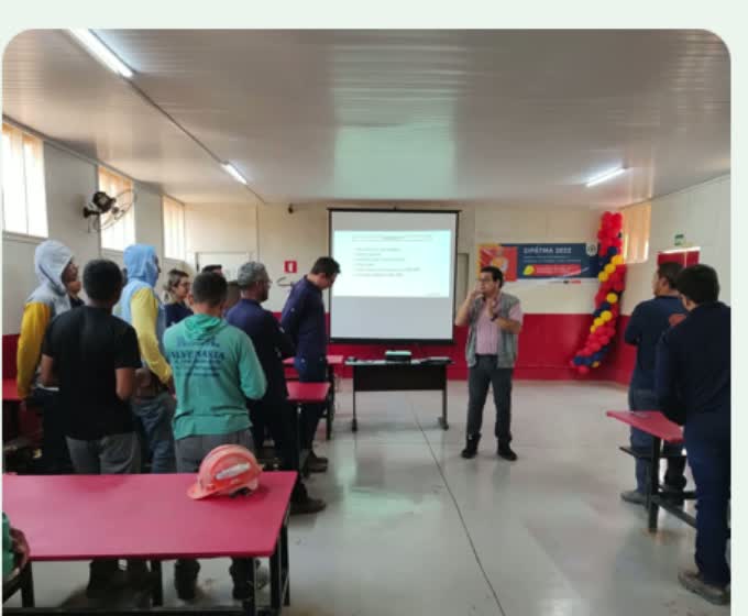 Treinamento em norma regulamentadora conduzido pela CEST Consulting